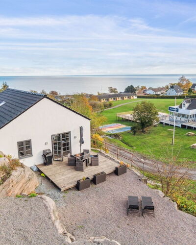 Eleana - 300M from the Sea