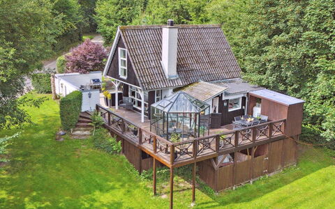 Vesa - 2.4Km from the Sea: Dach, Hütte, Zuhause, Garten, Veranda, Bauernhaus, Estate, Design, Garten, Landscaping