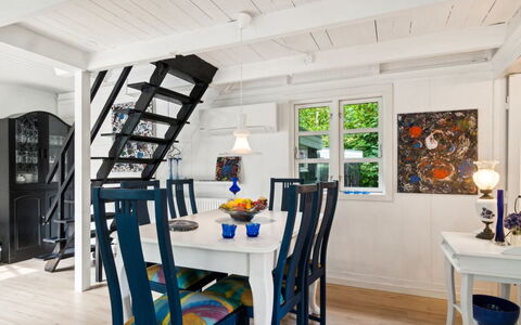 Vesa - 2.4Km from the Sea: Möbel, Interior Design, Flooring, Fussboden, Holz, Holzboden, Decke, Light Fixture, Stuhl, Esszimmer