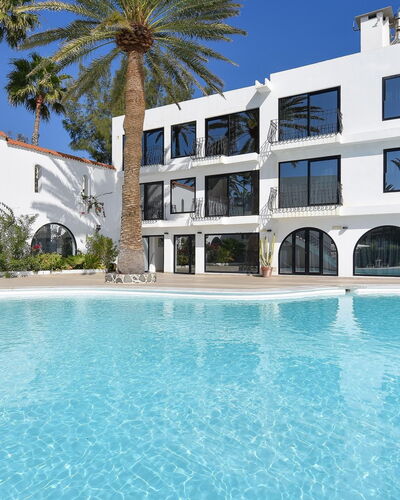 Oceanside Suites