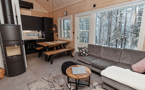 Mäkitie 4: Holz, Flooring, Interior Design, Fussboden, Holzbeize, Wohnzimmer, Hütte, Hartholz, Holzboden, Blockhaus