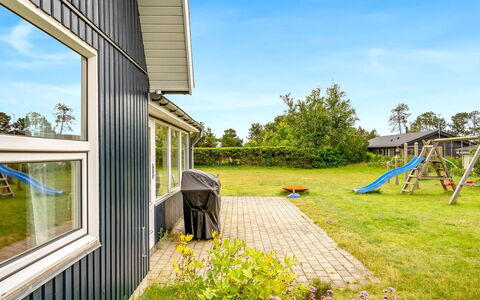 Ubavka - 200M from the Sea: Holz, Zuhause, Veranda, Deck, Hartholz, Dach, Holzbeize, Holzboden, Eco Hotel