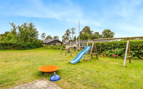 Ubavka - 200M from the Sea: Holz, Zuhause, Veranda, Deck, Hartholz, Dach, Holzbeize, Holzboden, Eco Hotel