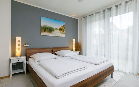 Meerzeit: Eigentum, Möbel, Gebäude, Komfort, Pflanze, Holz, Schatten, Beleuchtung, Textil, Interior Design