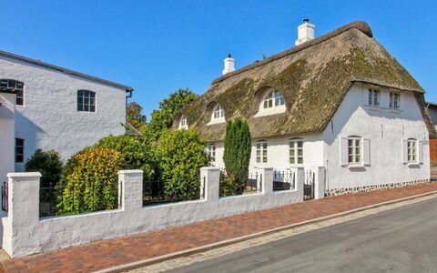 Maelle - 25Km from the Sea: Schwimmbad, Ferienort