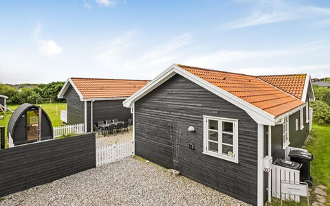Torhild - 700M from the Sea: Decke, Flooring, Interior Design, Fussboden, Verbundwerkstoff, Möbel, Resort, Hotel, Design, Daylighting