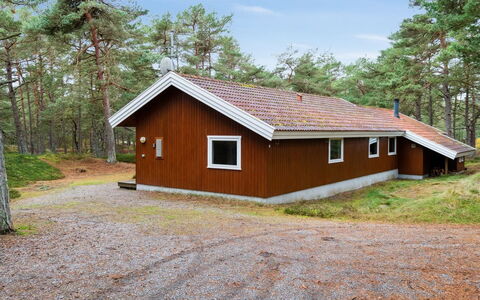 Micaela - 450M from the Sea: Holz, Dach, Die Architektur, Zuhause, Haus, Hütte, Abstellgleis, Hartholz, Steigung, Estate