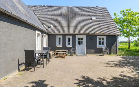 Eliane - 1.8Km from the Sea: Holz, Dach, Die Architektur, Zuhause, Haus, Hütte, Abstellgleis, Hartholz, Steigung, Estate