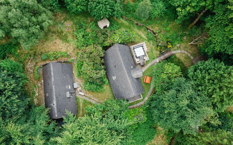 Rivendell: Pflanze, Pflanzengemeinschaft, Blatt, Natürliche Landschaft, Kraftfahrzeug, Grundstueck, Biome, Gras, Baum, Ground