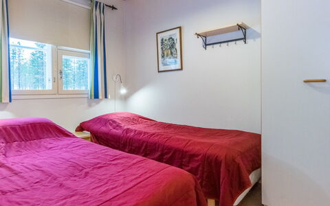 Urupää D 17: Schlafzimmer, Holz, Interior Design, Bett, Fussboden, Möbel, Decke, Flooring, Bettdecke, Zimmer