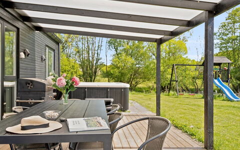 Jul - 300M from the Sea: Blau, Strauch, Hütte, Ground, Garten, Estate, Schatten, Landscaping, Bauernhaus, Eco Hotel