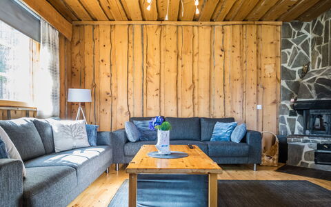 Soidinaukia a 11: Möbel, Flooring, Holz, Interior Design, Fussboden, Decke, Holzboden, Zuhause, Wohnzimmer, Beleuchtung