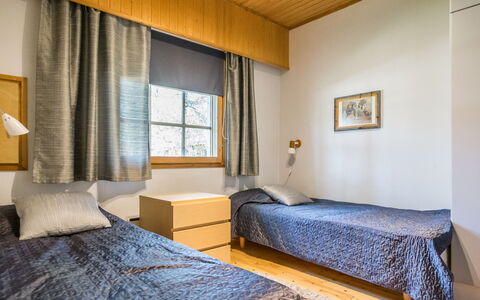 Soidinaukia a 11: Holz, Interior Design, Fussboden, Flooring, Decke, Möbel, Bett, Schlafzimmer, Wohnung, Zimmer