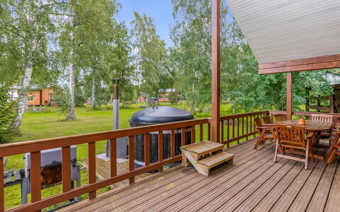 Anttoora 3: Holz, Veranda, Flooring, Holzboden, Decke, Hartholz, Fussboden, Holzbeize, Deck, Planke