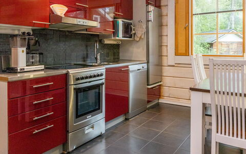 Anttoora 3: Küche, Küchengerät, Countertop, Flooring, Möbel, Major Appliance, Cabinetry, Interior Design, Holz, Sinken