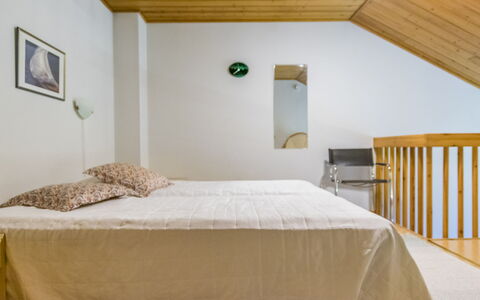 Teerenpesue G 60: Möbel, Interior Design, Fussboden, Flooring, Bett, Wand, Schlafzimmer, Zimmer, Holz, Decke
