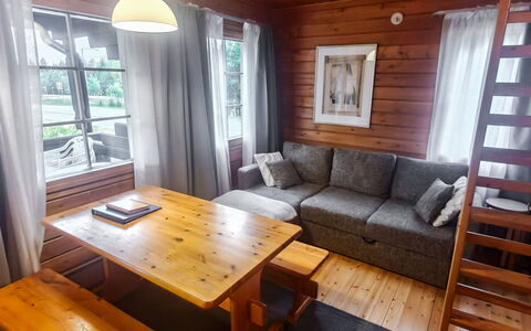 Ukko 14: Baum, Holz, Hütte, Haus, Dach, Zuhause, Grundstueck, Ländliches Gebiet, Abstellgleis