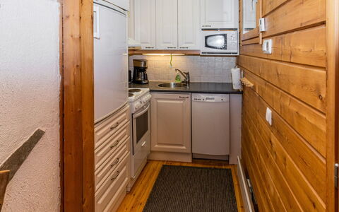 Ukko 14: Holz, Flooring, Fussboden, Major Appliance, Küche, Interior Design, Decke, Holzboden, Holzbeize, Countertop