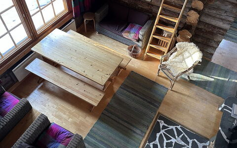 Kiilopalkinen: Möbel, Flooring, Fussboden, Holz, Interior Design, Holzboden, Zimmer, Hartholz, Wohnzimmer, Decke