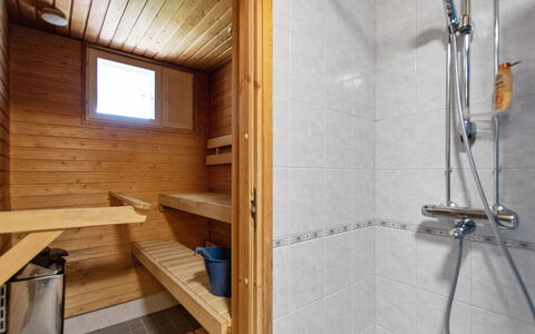 Outapailakka J 12: Holz, Hütte, Blockhaus, Wald, Schuppen, Gartenbauten, Lärche, Wald, Holzbeize