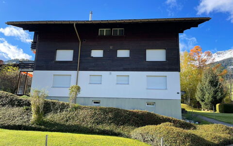 Ferienwohnung Waldrand Eg: Schnee, Gebäude, Fenster, Einfrieren, Haus, Steigung, Grundeigentum, Holz, Geologisches Phänomen, Baum