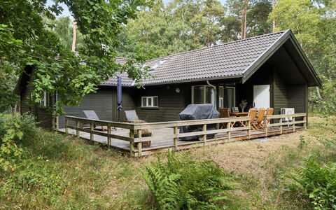 Ellynor - 600M from the Sea: Holz, Haus, Hütte, Zuhause, Abstellgleis, Veranda, Gartenbauten, Hartholz, Blockhaus, Schatten
