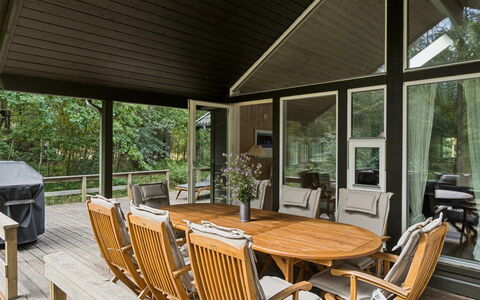 Ellynor - 600M from the Sea: Holz, Veranda, Möbel, Stuhl, Tür, Hartholz, Zuhause, Küche & Esszimmer Tisch, Hütte, Deck