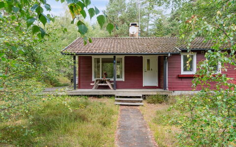 Vasil - 1.2Km from the Sea: Holz, Dach, Die Architektur, Zuhause, Haus, Hütte, Abstellgleis, Hartholz, Steigung, Estate
