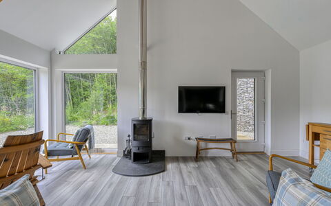 Loch View: Flooring, Fussboden, Interior Design, Holz, Decke, Möbel, Holzboden, Zimmer, Wohnzimmer, Hartholz