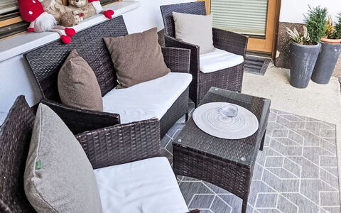 Finkenberg 900: Möbel, Kissen, Gartenmöbel, Stuhl, Interior Design, Couch, Zuhause, Dekokissen, Wicker, Wohnzimmer