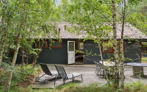 Clementine - 1.2Km from the Sea: Holz, Dach, Die Architektur, Zuhause, Haus, Hütte, Abstellgleis, Hartholz, Steigung, Estate
