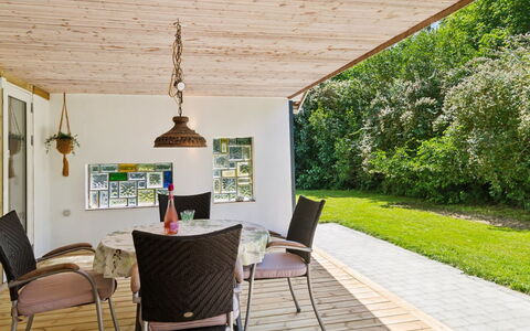 Geske - 3.2Km from the Sea: Holz, Dach, Die Architektur, Zuhause, Haus, Hütte, Abstellgleis, Hartholz, Steigung, Estate