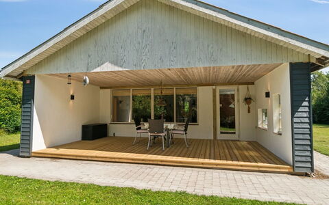 Geske - 3.2Km from the Sea: Holz, Dach, Die Architektur, Zuhause, Haus, Hütte, Abstellgleis, Hartholz, Steigung, Estate