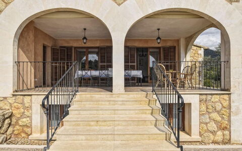 Pla de Ses Rotes: Tabelle, Himmel, Möbel, Eigentum, Pflanze, Stuhl, Tisch Im Freien, Gartenmöbel, Geschirr, Gebäude