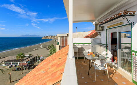 San Luis Playa: Balkon, Wohnung, Schatten, Markise, Veranda, Zaun, Hotel, Outdoor Struktur
