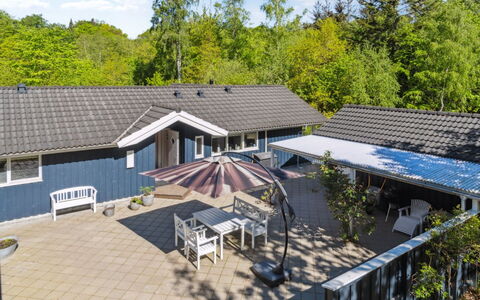 Fatima - 400M from the Sea: Möbel, Interior Design, Flooring, Fussboden, Decke, Zimmer, Stuhl, Tabelle, Wohnung, Küche & Esszimmer Tisch