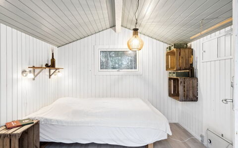 Pauliina - 500M from the Sea: Holz, Zuhause, Veranda, Deck, Hartholz, Dach, Holzbeize, Holzboden, Eco Hotel