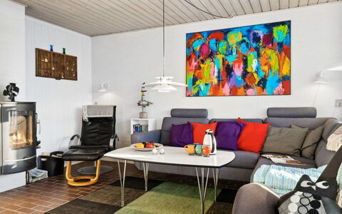 Leny - 900M from the Sea: Möbel, Interior Design, Flooring, Couch, Wand, Fussboden, Wohnzimmer, Beleuchtung, Zimmer, Zuhause