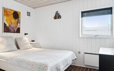 Leny - 900M from the Sea