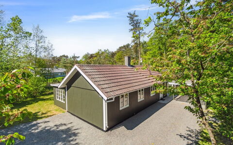 Smilla - 300M from the Sea: Holz, Dach, Die Architektur, Zuhause, Haus, Hütte, Abstellgleis, Hartholz, Steigung, Estate