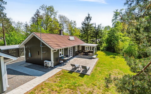 Smilla - 300M from the Sea: Holz, Dach, Die Architektur, Zuhause, Haus, Hütte, Abstellgleis, Hartholz, Steigung, Estate