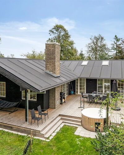 Babara - 350M from the Sea
