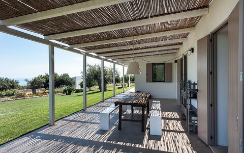 Isolina Rossa - Scicli, Sicilia: Eigentum, Pflanze, Gebäude, Schatten, Holz, Interior Design, Fenster, Flooring, Veranda, Fussboden