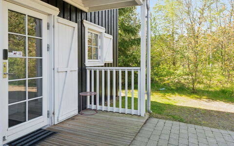 Tian: Dach, Hütte, Zuhause, Schatten, Abstellgleis, Bauernhaus, Veranda, Outdoor Struktur, Gartenbauten