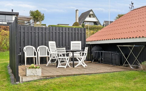 Anu - 400M from the Sea: Holz, Dach, Die Architektur, Zuhause, Haus, Hütte, Abstellgleis, Hartholz, Steigung, Estate