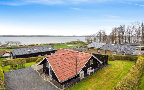 Anu - 400M from the Sea: Holz, Dach, Die Architektur, Zuhause, Haus, Hütte, Abstellgleis, Hartholz, Steigung, Estate
