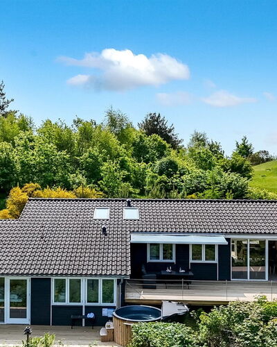 Ufej - 2.5Km from the Sea