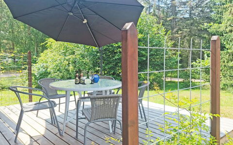 Palnir - 8Km from the Sea: Regenschirm, Möbel, Gartenmöbel, Tisch Im Freien, Garten, Schatten, Stuhl, Holzbeize, Hartholz, Terrasse