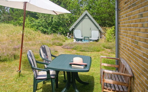 Gisa - 400M from the Sea: Blau, Strauch, Hütte, Ground, Garten, Estate, Schatten, Landscaping, Bauernhaus, Eco Hotel