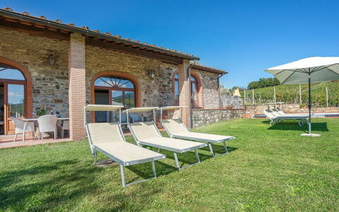 Le Masse - Greve In Chianti, Toscana: Himmel, Pflanze, Gebäude, Schatten, Grundstueck, Stuhl, Gartenmöbel, Gras, Freizeit, Landschaft
